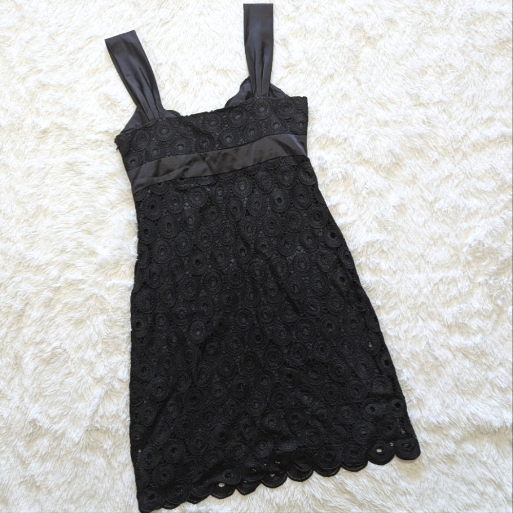 Yoana Baraschi Black Medallion Circle Lace Dress with Silk Trim Size 8 - Picture 5 of 12